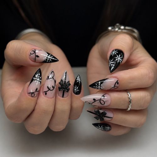 Long stiletto set with black and white art