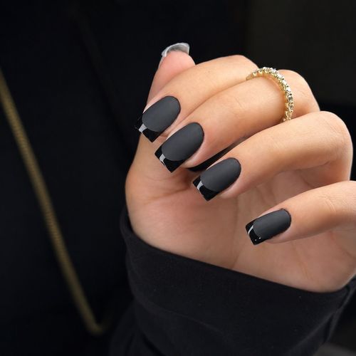 Matte black short set