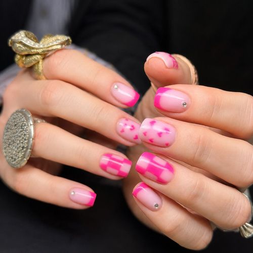 Pink striped nail art
